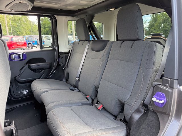 Used 2026 Crystal Metallic Jeep Sport S image 25