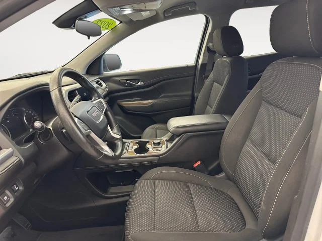 Used 2023 White GMC SLE image 9