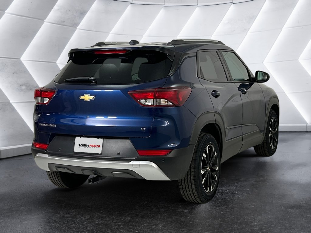 Used 2022 Blue Chevrolet LT image 4