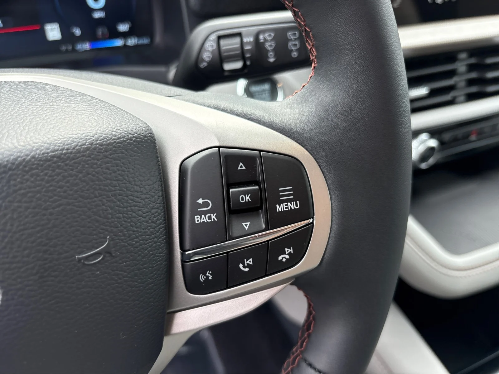 New 2026 Carbonized Gray Metallic Ford Active image 24