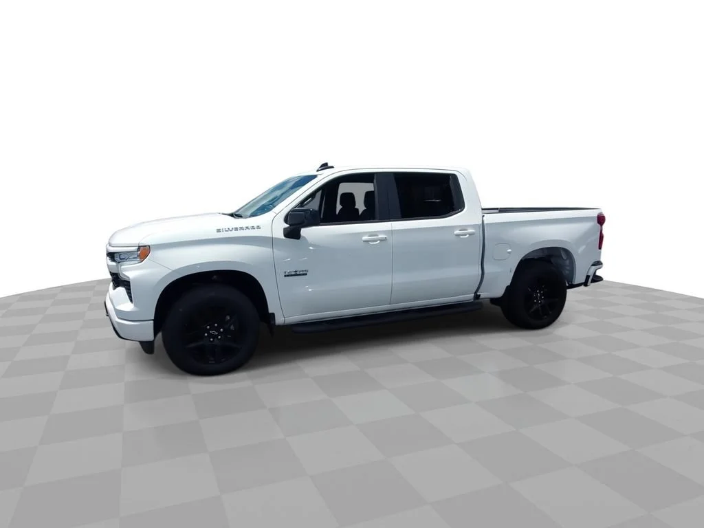 New 2026 Summit White Chevrolet RST image 4
