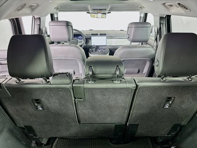 Used 2025 Black Land Rover S image 23
