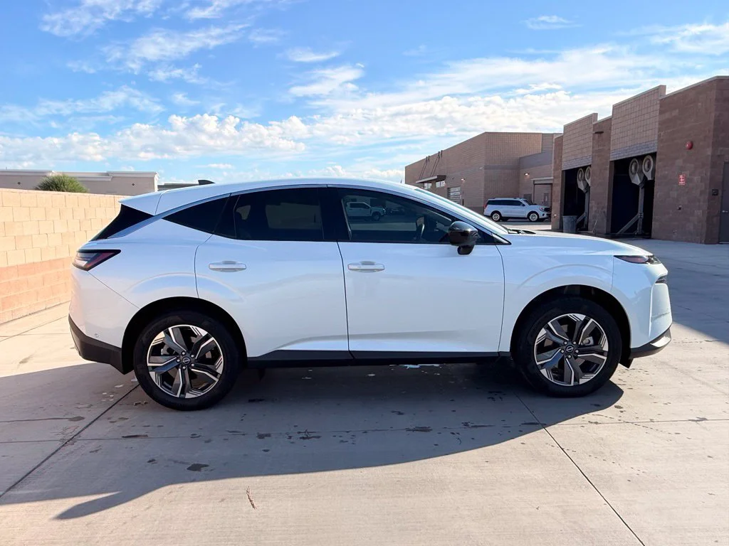 Used 2025 White Nissan SV image 7
