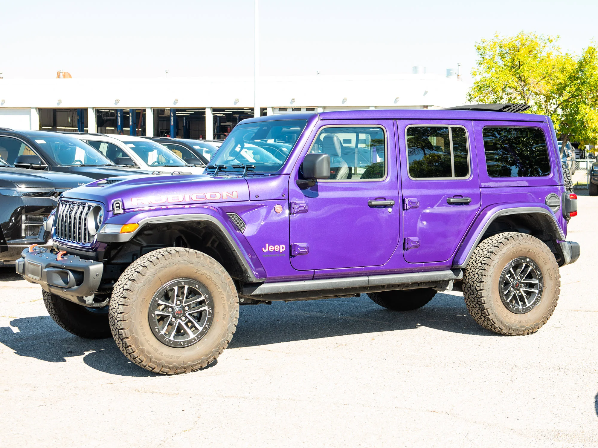 Used 2026 reign Jeep Rubicon X* 4 Door 4x4, Sky 1-Touch Pwr Top, Steel Bumpers, 35 Inch Tires image 3