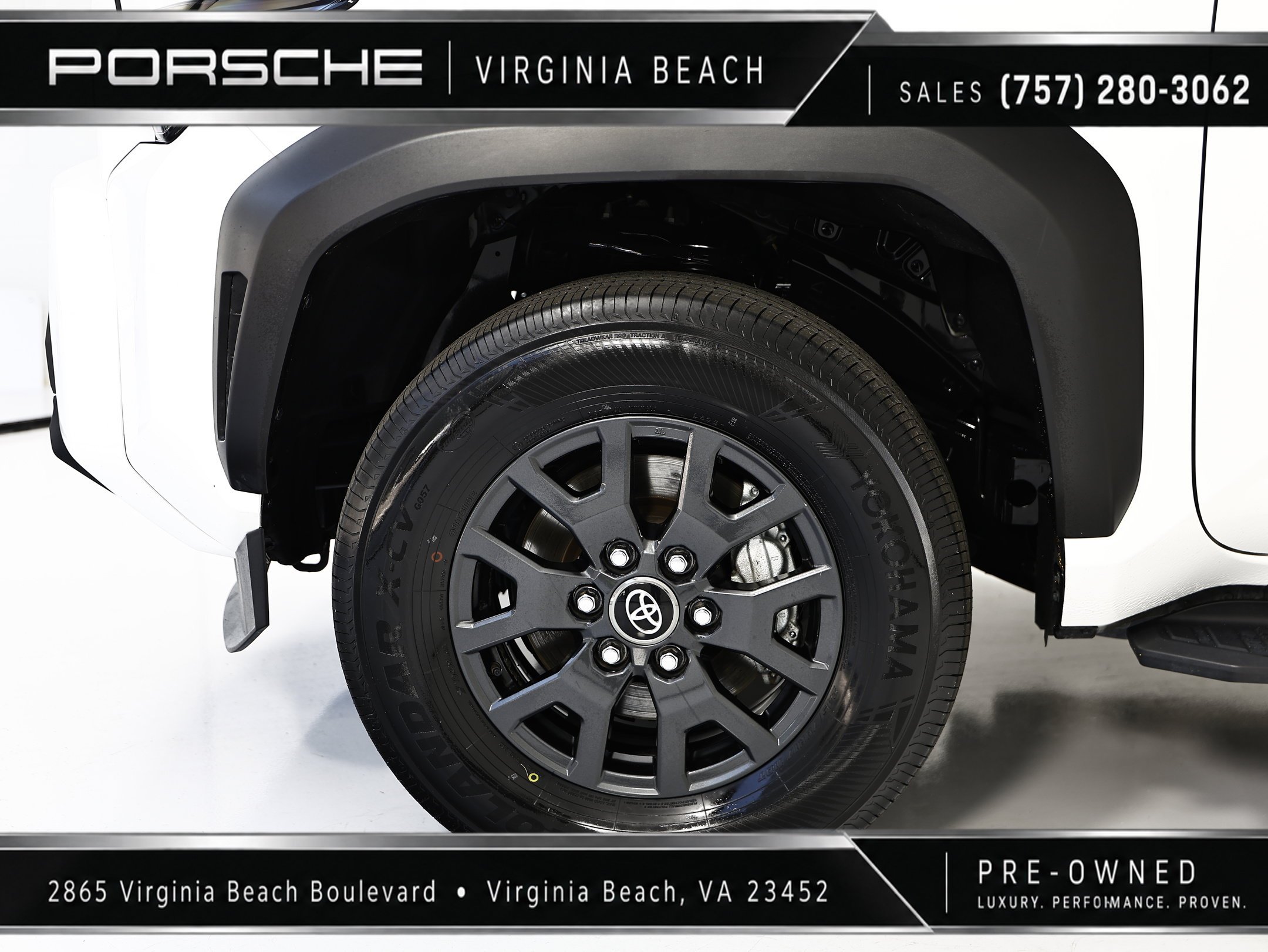 Used 2025 White Toyota SR5 image 11