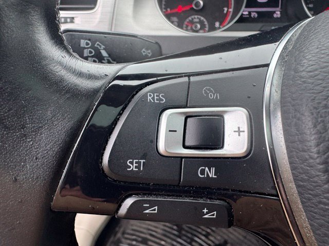 Used 2017 Black Volkswagen  image 5