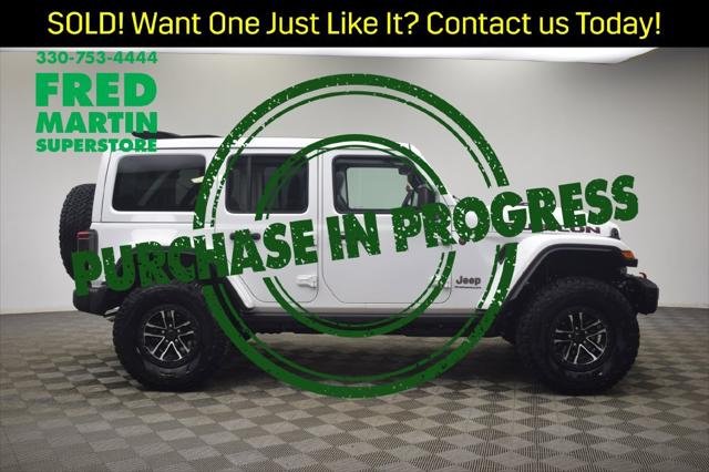 New 2026 Bright White Clear-Coat Exterior Paint Jeep Rubicon X image 3