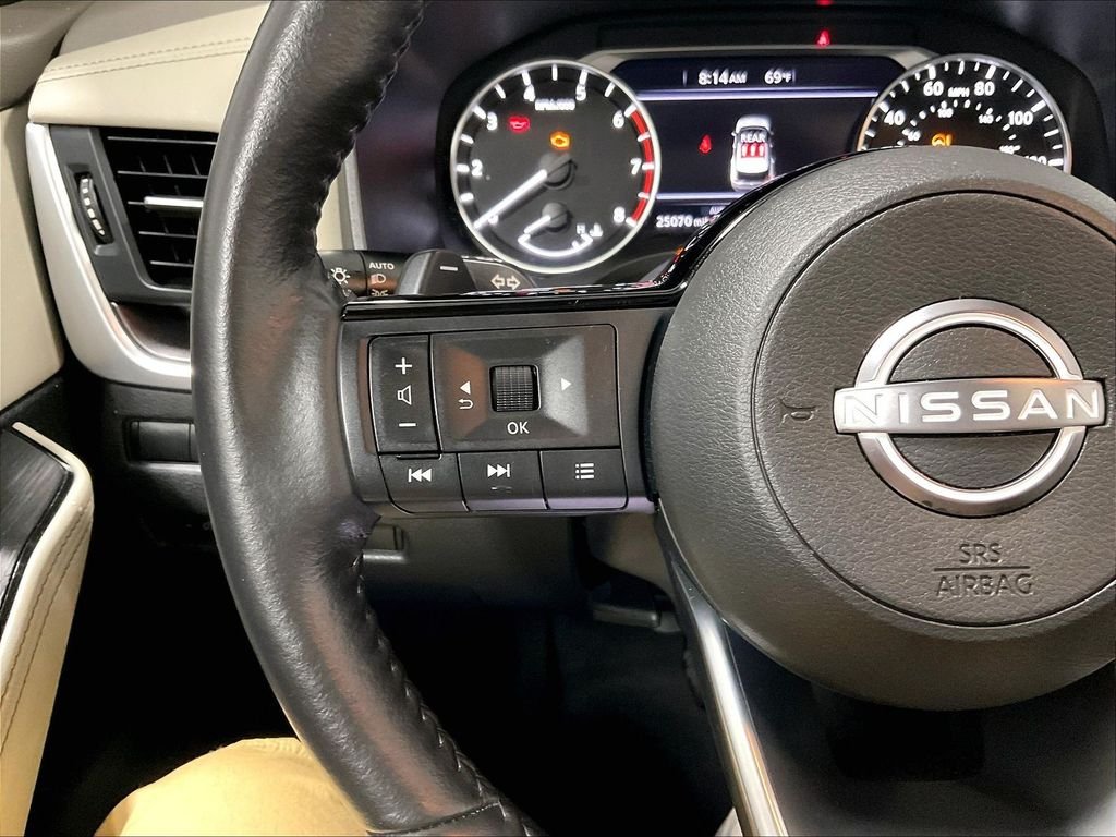 Used 2023 White Nissan SV image 23