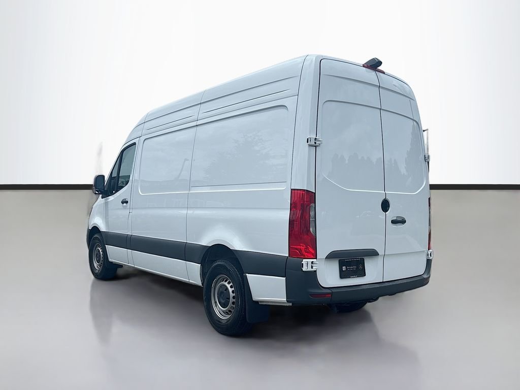 Used 2025 White Mercedes-Benz Cargo 144 WB image 5
