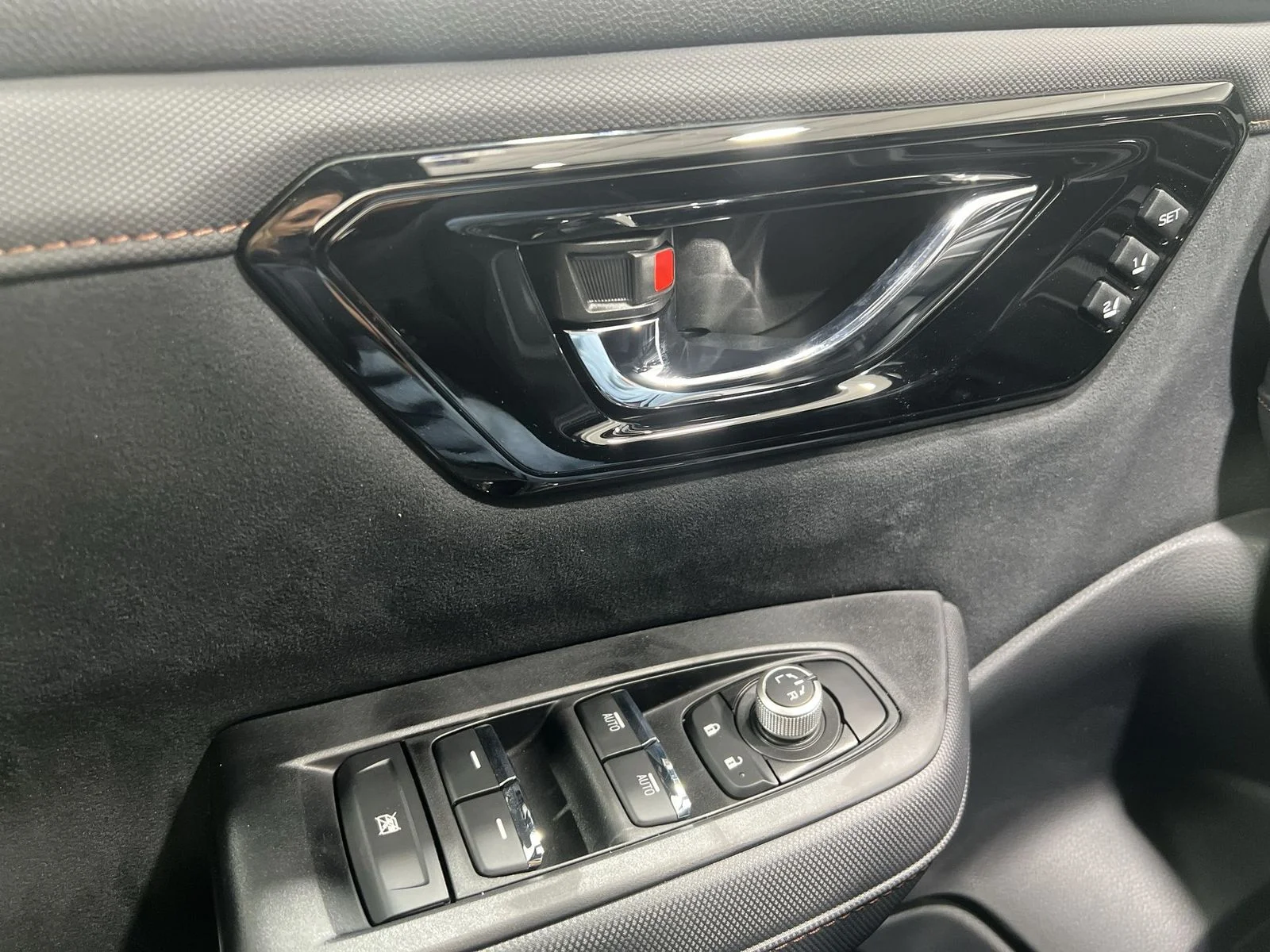 New 2026 ICE SILVER METALLIC Subaru Touring Hybrid image 13