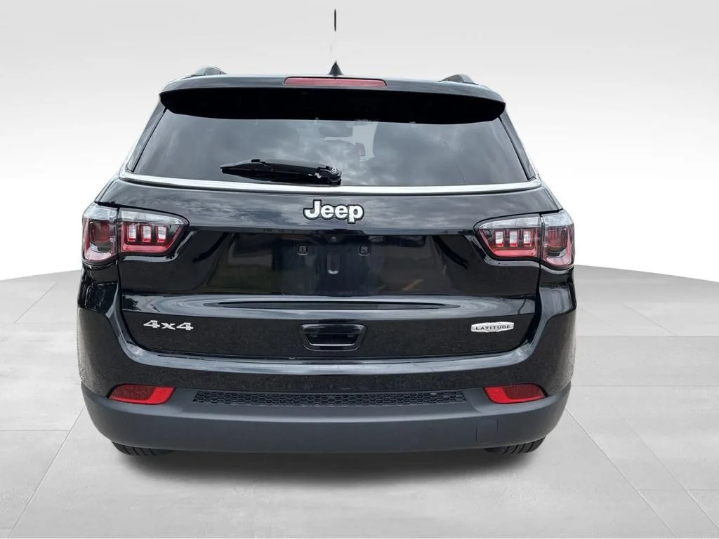 Used 2024 Black Jeep Latitude image 4