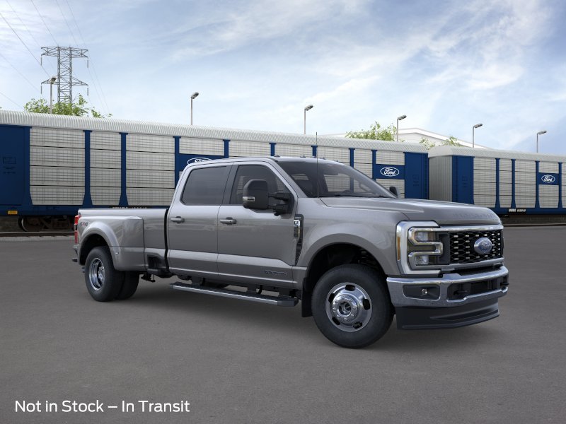 New 2026 Carbonized Gray Metallic Ford Lariat image 8