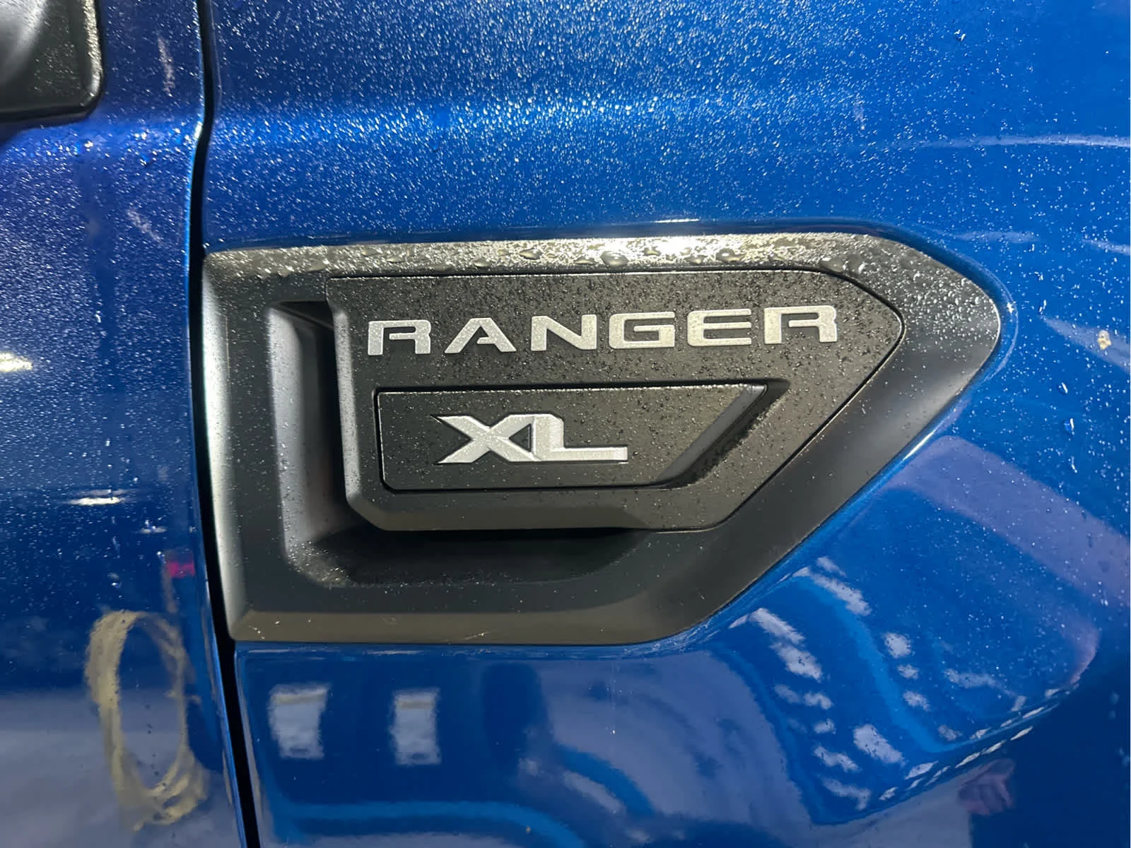 Used 2020 Lightning Blue Metallic Ford XL image 4