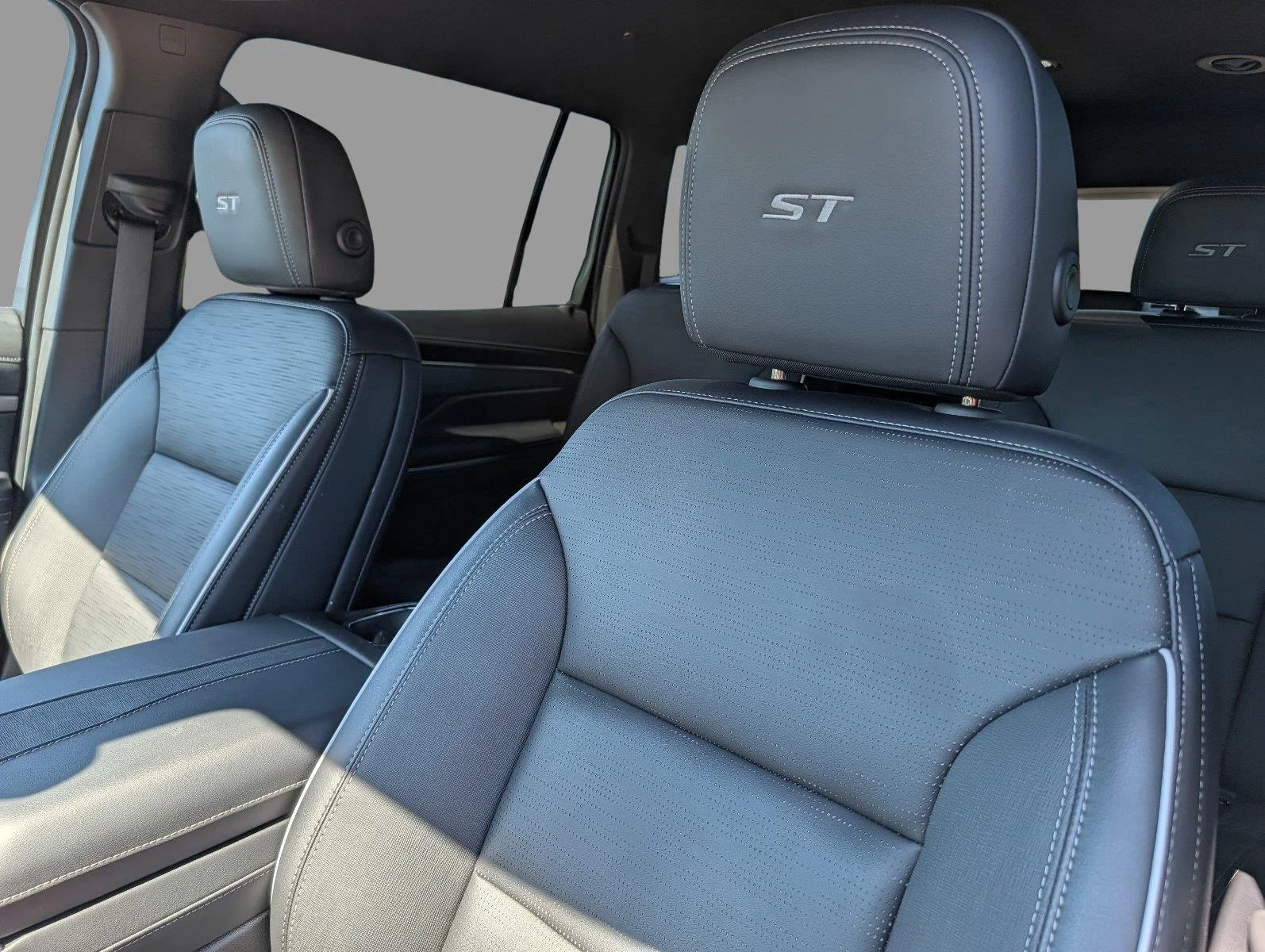 Used 2026 Summit White Buick Sport Touring image 13