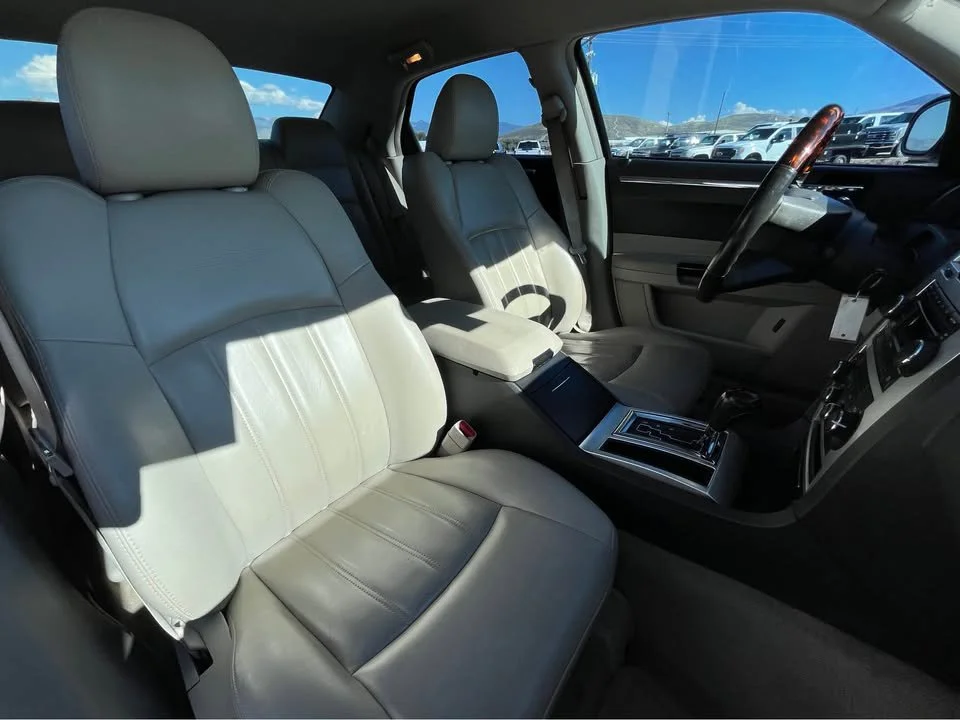 Used 2006 Silver Chrysler Base image 18