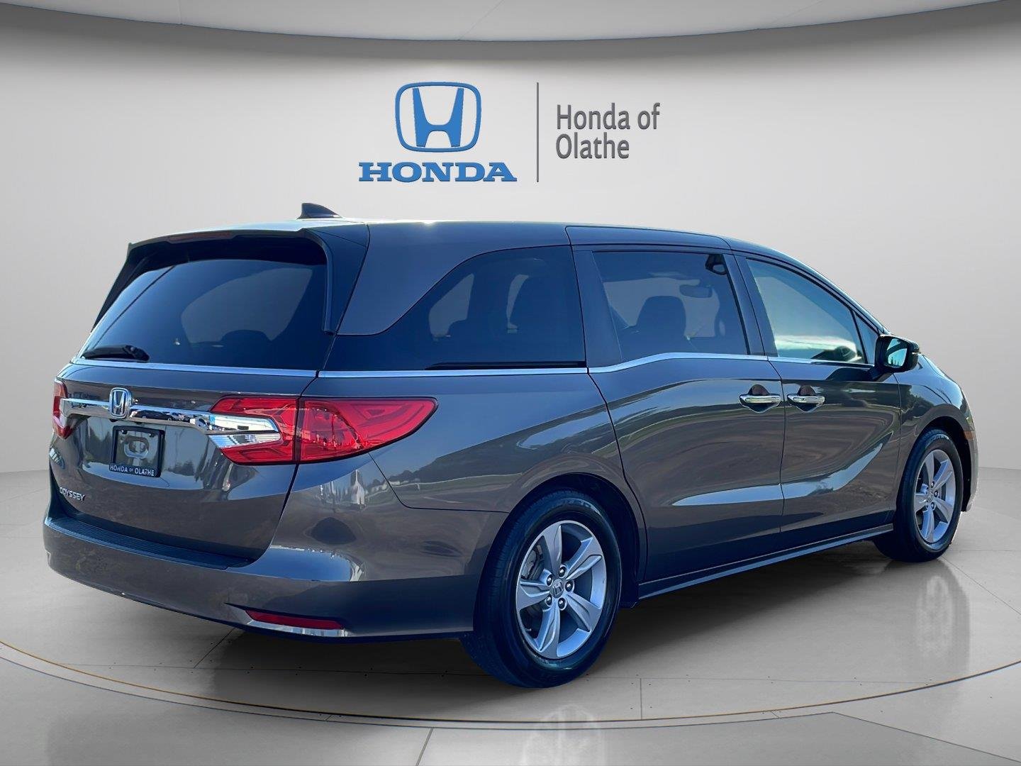 Used 2020 Pacific Pewter Metallic Honda EX-L w/Navi w/RES image 3