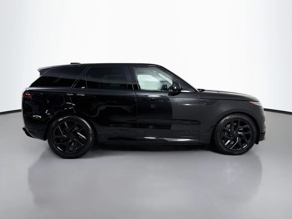 New 2027 Santorini Black Land Rover  image 4
