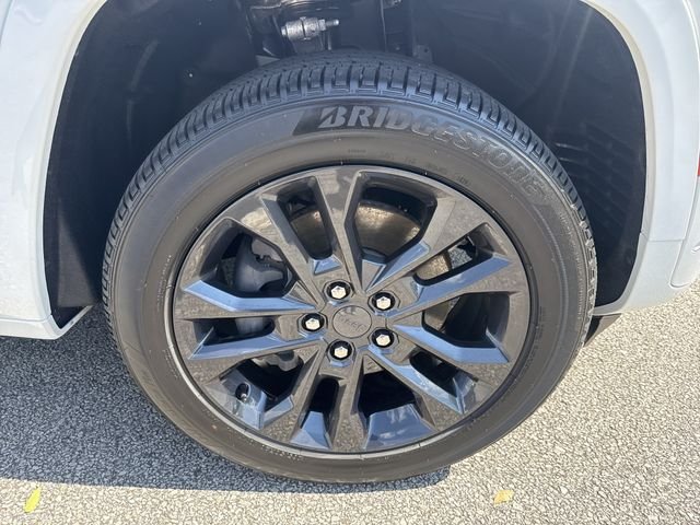 New 2026 White Jeep Limited Reserve image 14