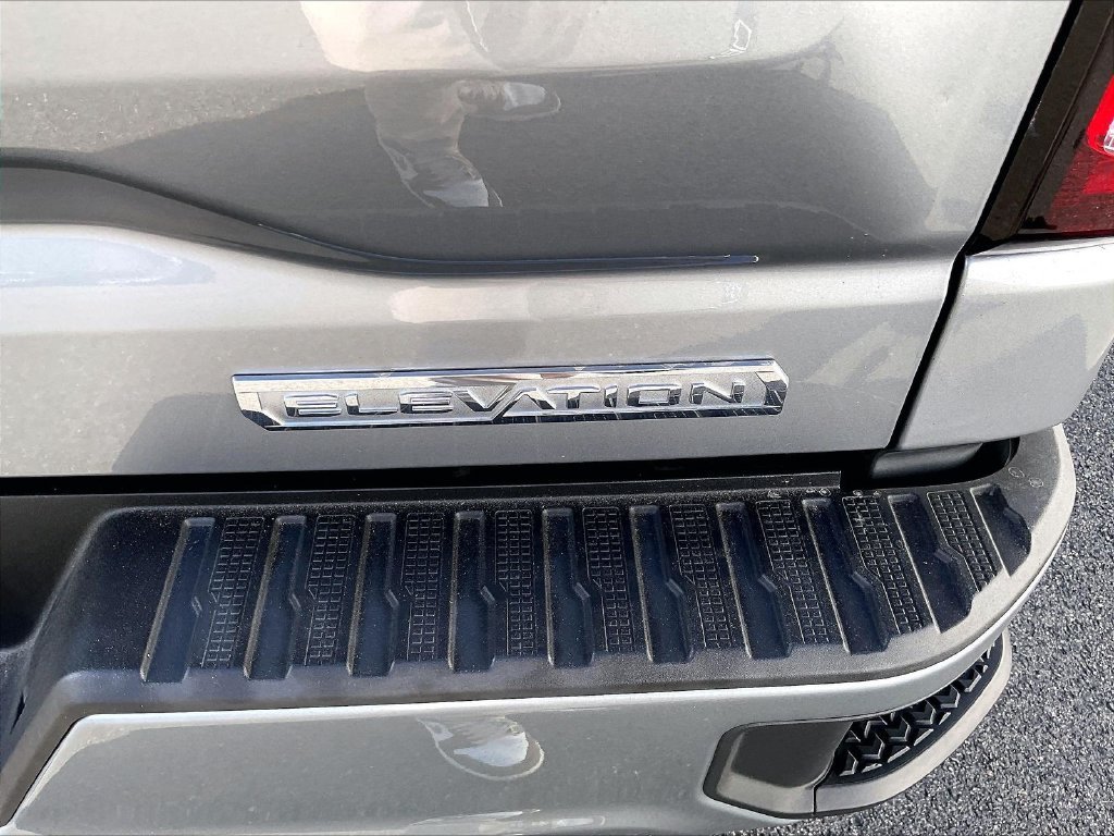 Used 2023 Sterling Metallic GMC Elevation image 27