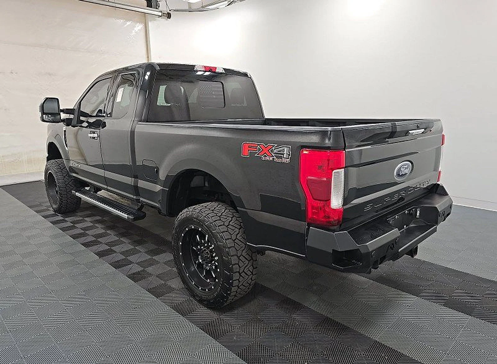Used 2018 Black Ford LARIAT image 4