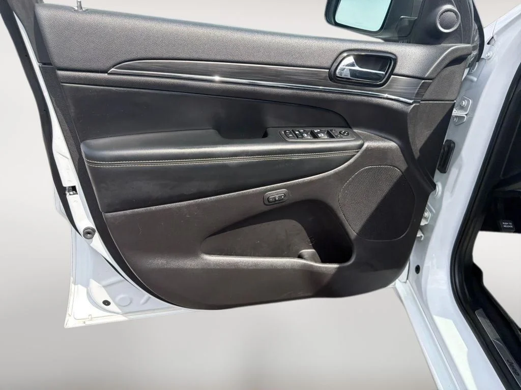 Certified Used 2021 White Jeep Limited image 14