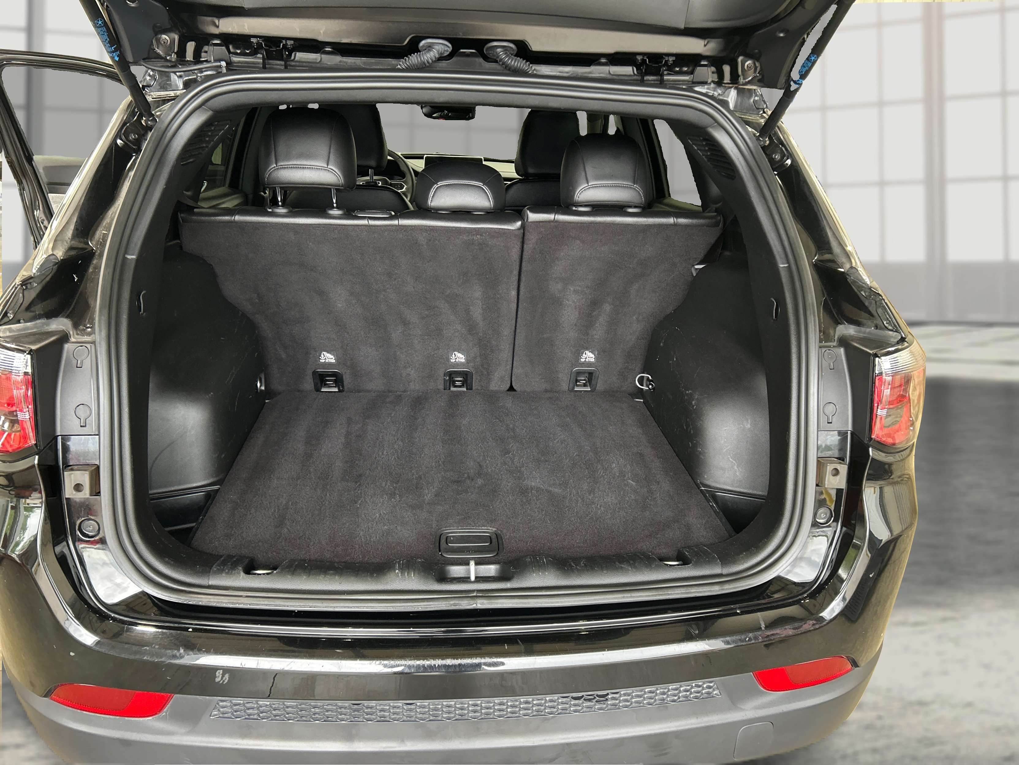 Used 2024 Black Jeep Latitude image 11