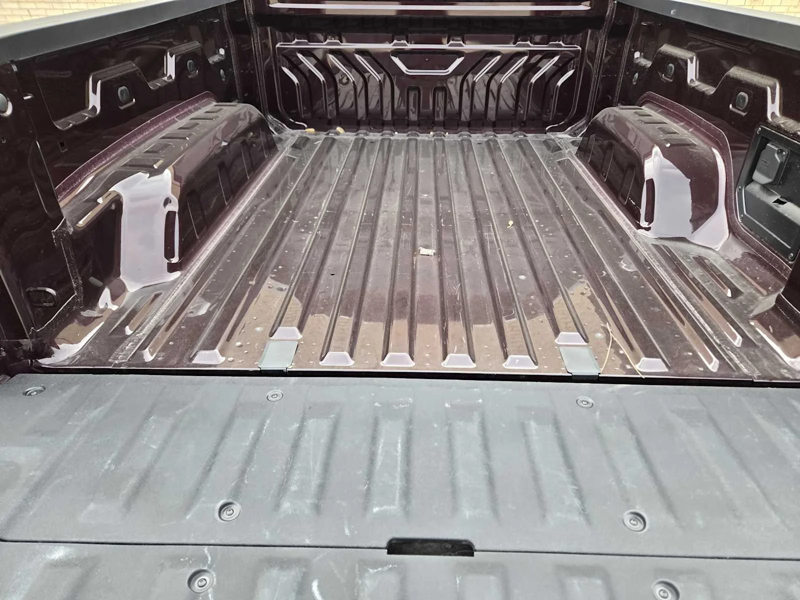 New 2026 Dark Ember Metallic GMC Elevation Extended Range image 20