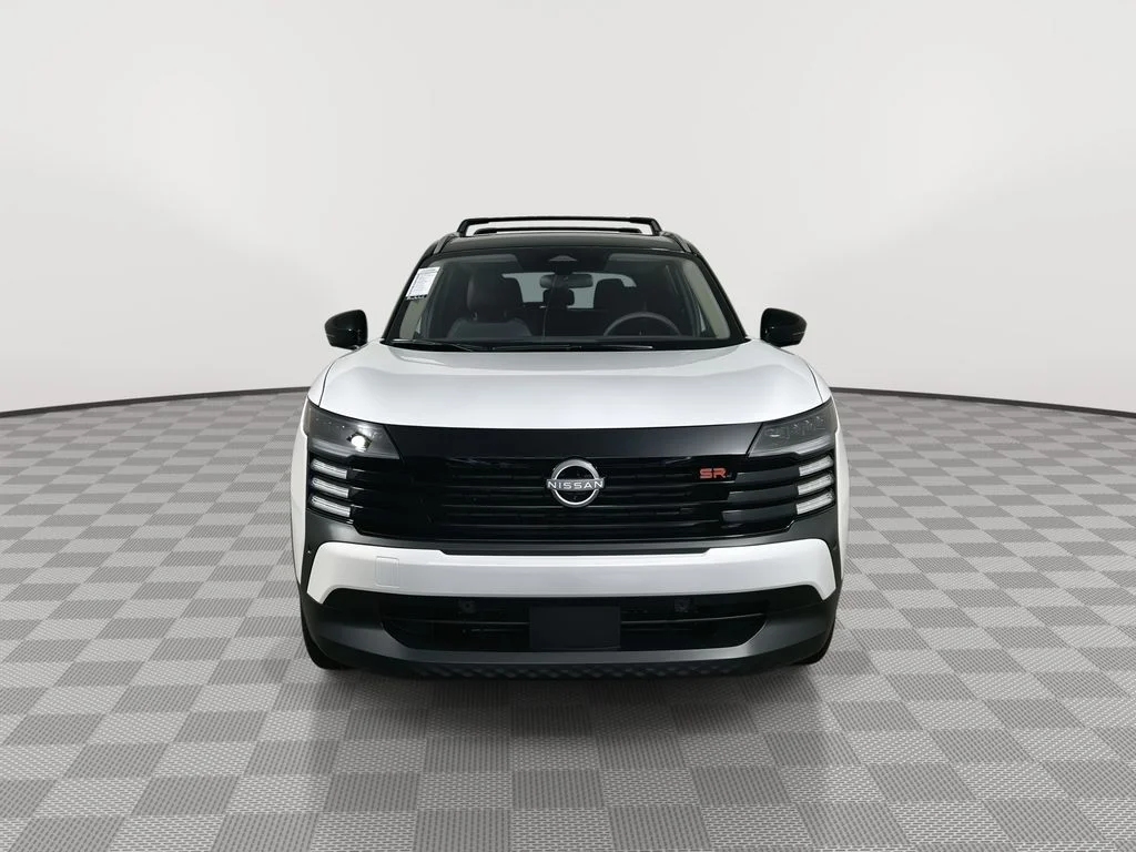 New 2026 White Nissan SR image 3