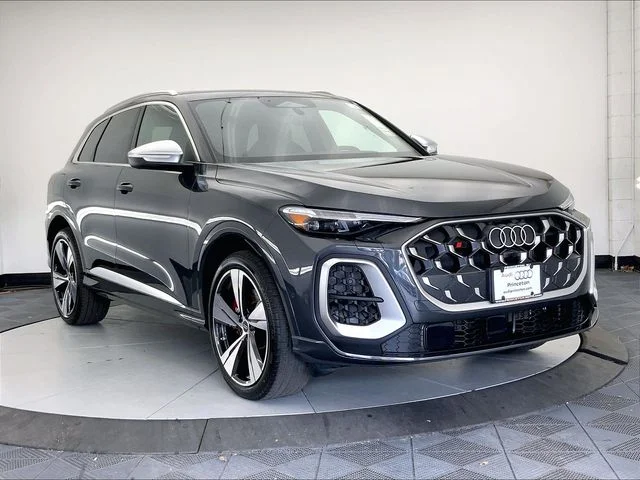 2026 Audi SQ5 Premium Plus