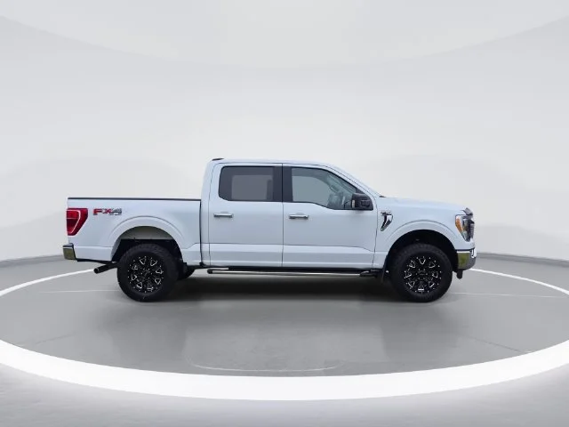 Used 2022 White Ford XLT image 9