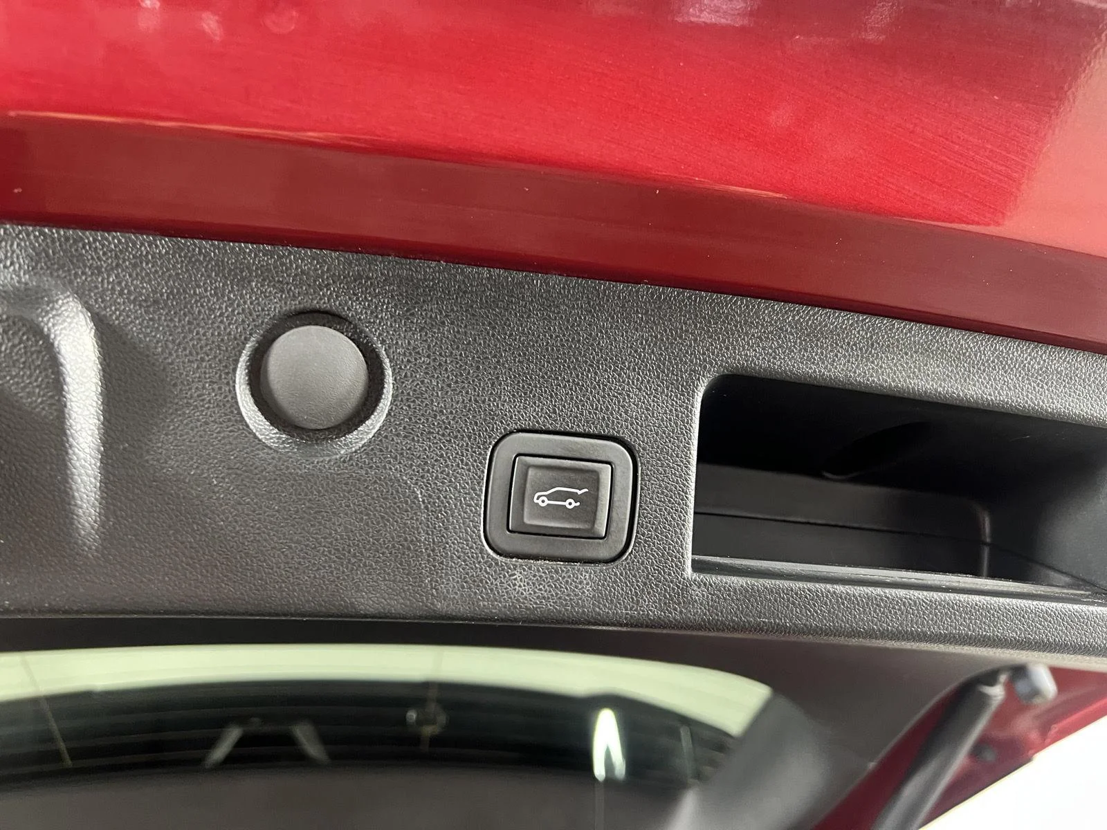 Used 2025 Radiant Red Tintcoat Chevrolet AWD ACTIV image 7