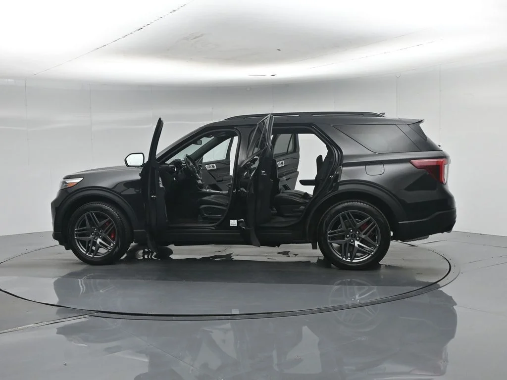 Used 2023 Black Ford ST image 40