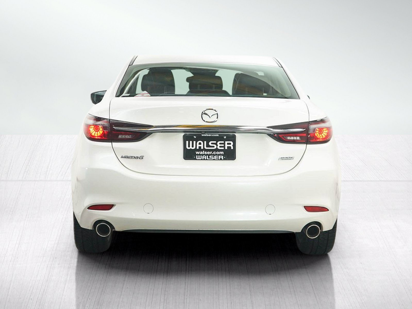 Used 2018 Snowflake White Pearl Mica Mazda Touring image 4
