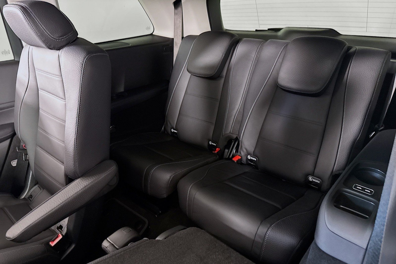New 2026 Obsidian Black Metallic Mercedes-Benz GLS 450 4MATIC® SUV image 8