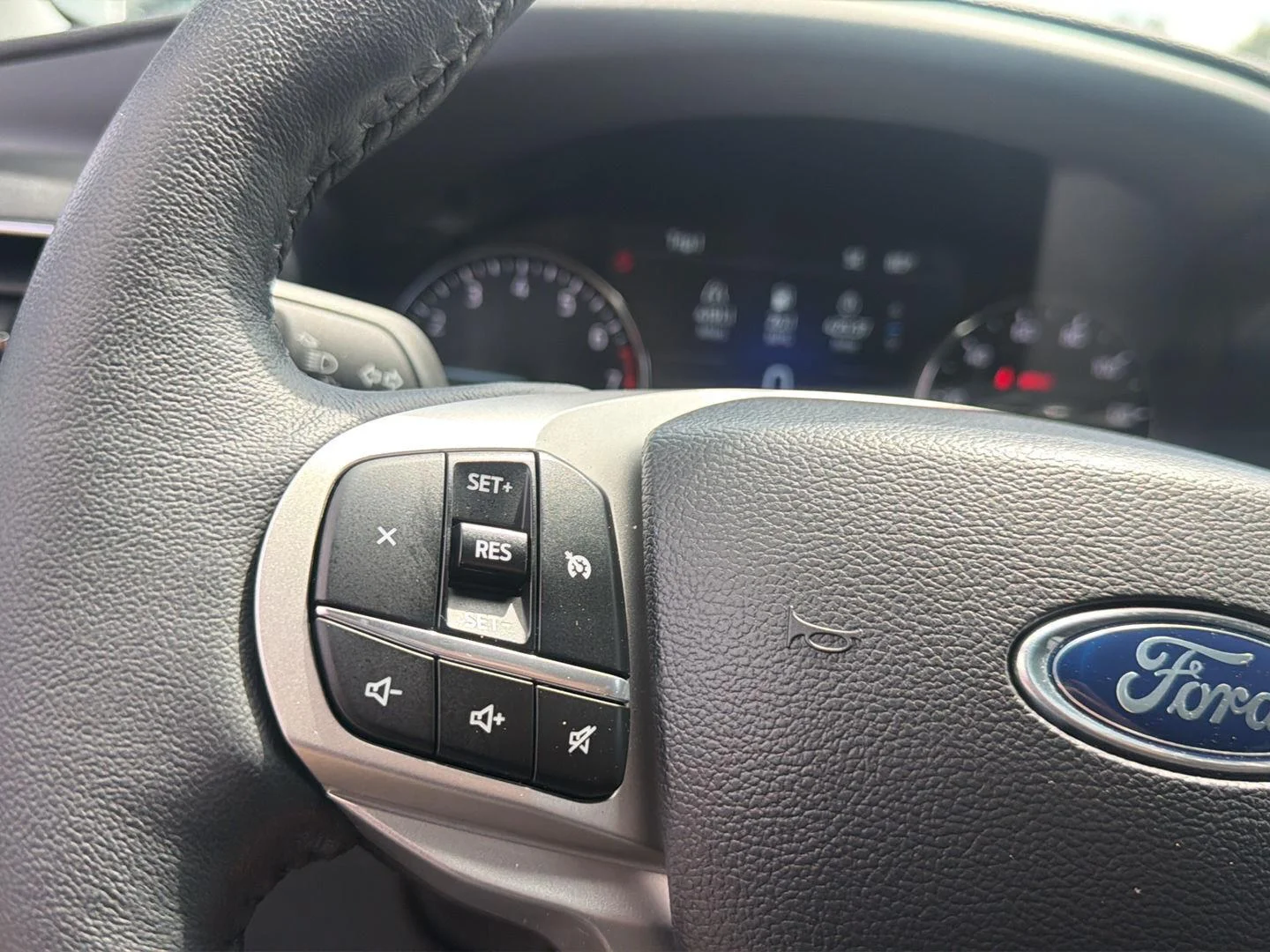 Used 2024 Stone Blue Metallic Ford XLT image 17
