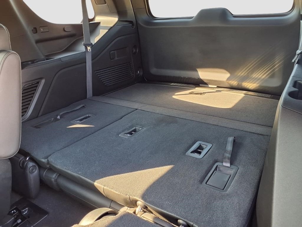 Used 2021 Shadow Gray Metallic Chevrolet Z71 image 28