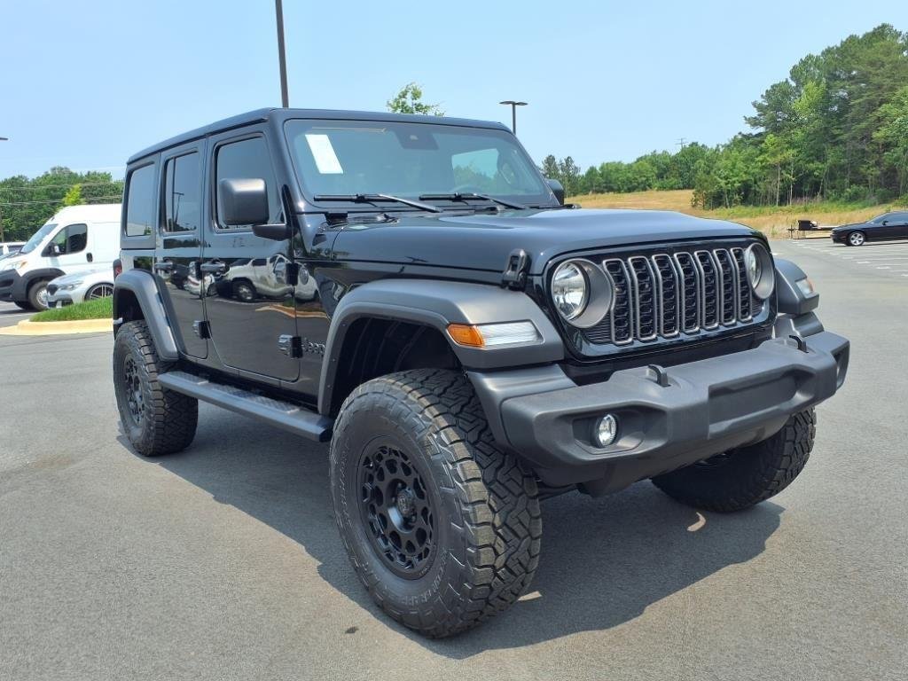 Used 2025 Black Clearcoat Jeep Sport S image 3