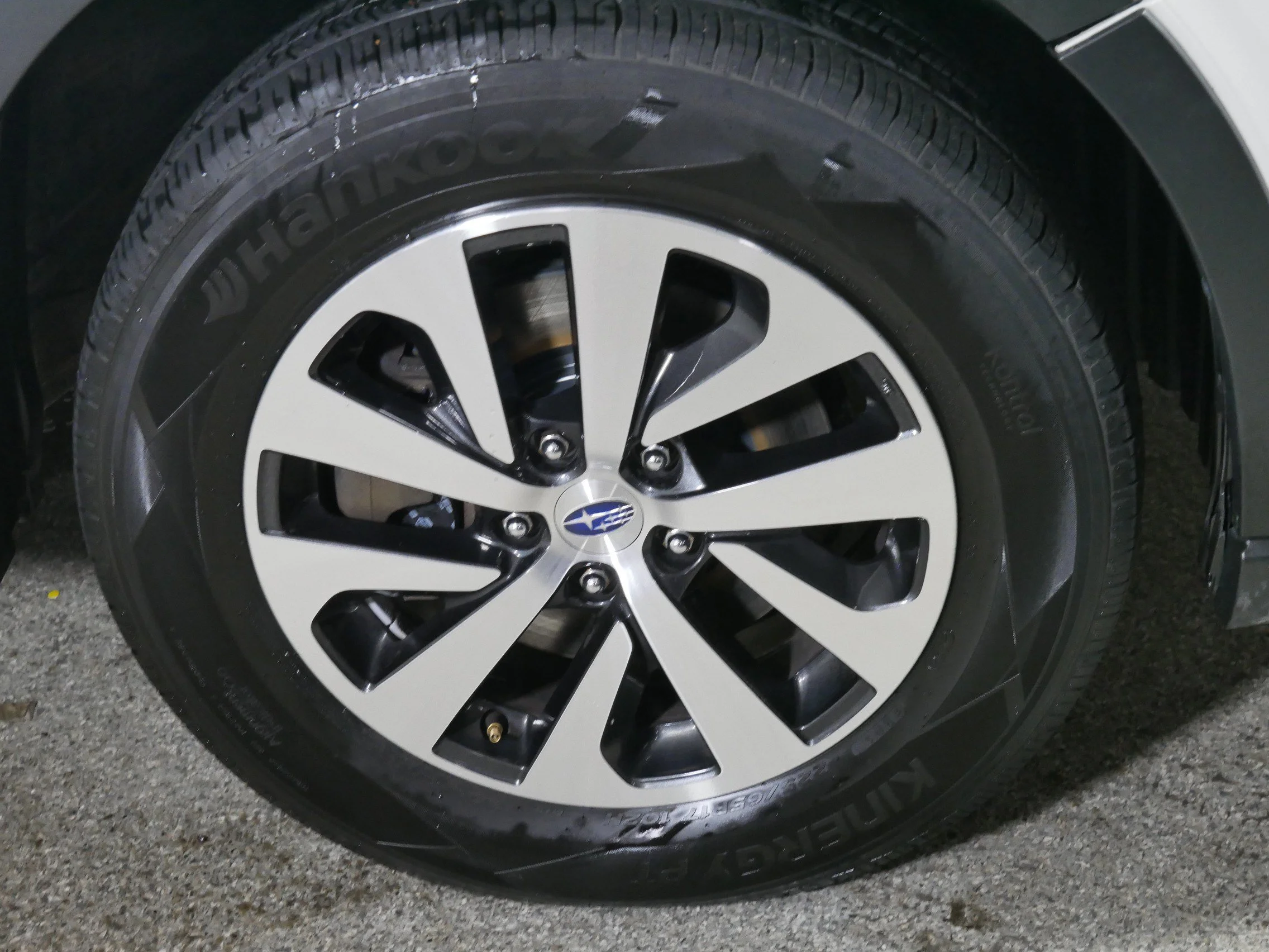 Used 2022 Crystal White Pearl Subaru Premium image 15
