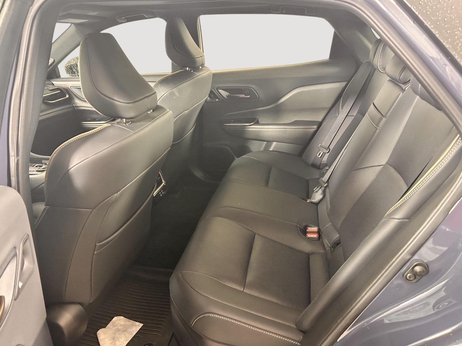 Used 2025 Storm Cloud Toyota Nightshade image 4