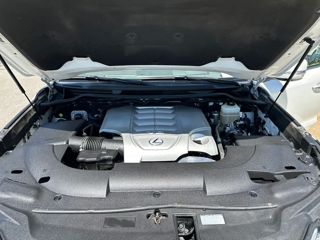 Used 2020 White Lexus 570 image 15