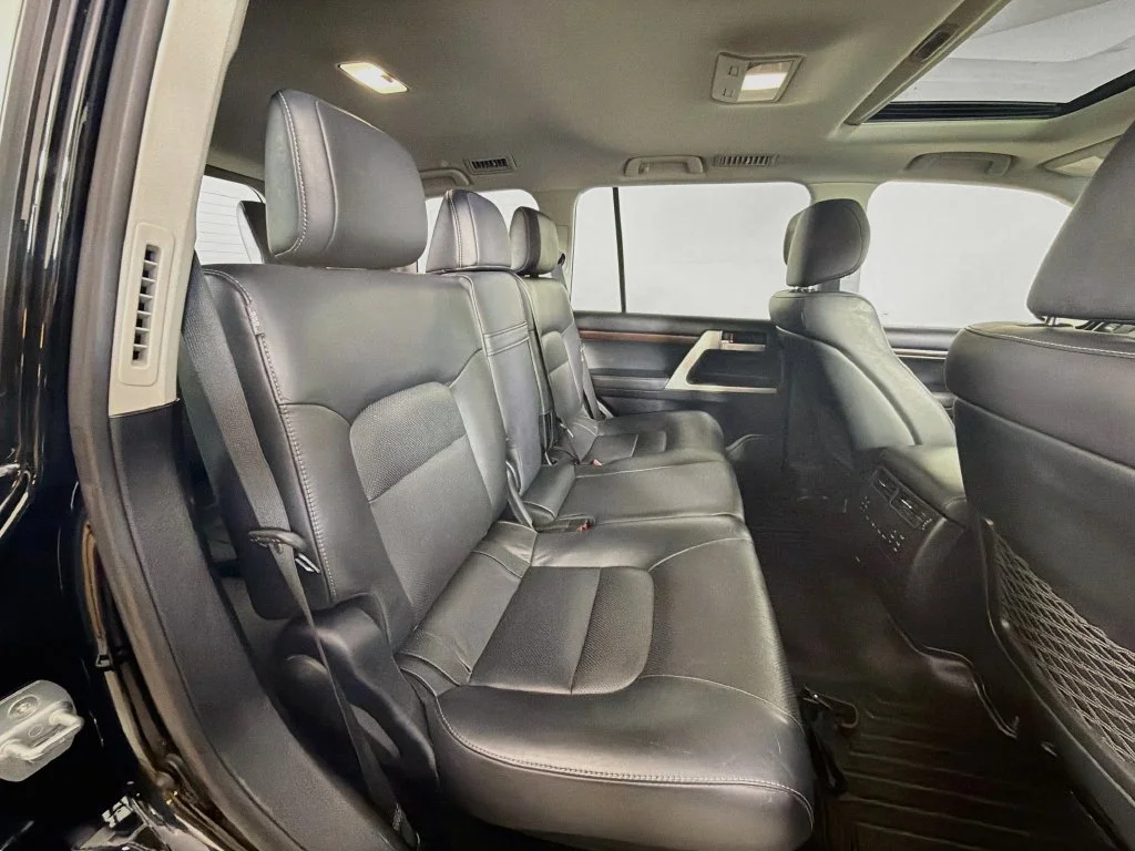 Certified Used 2018 Black Toyota Base image 26