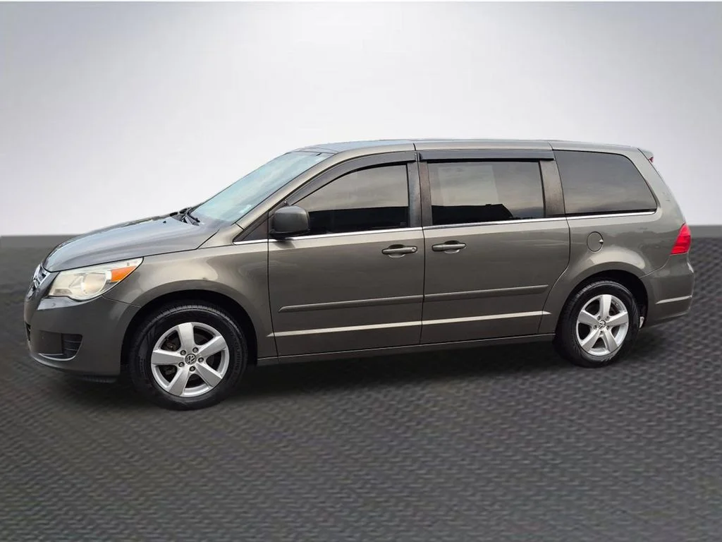 Used 2010 Volkswagen Routan SE with VIN 2V4RW3D1XAR306078 for sale in Birmingham, AL