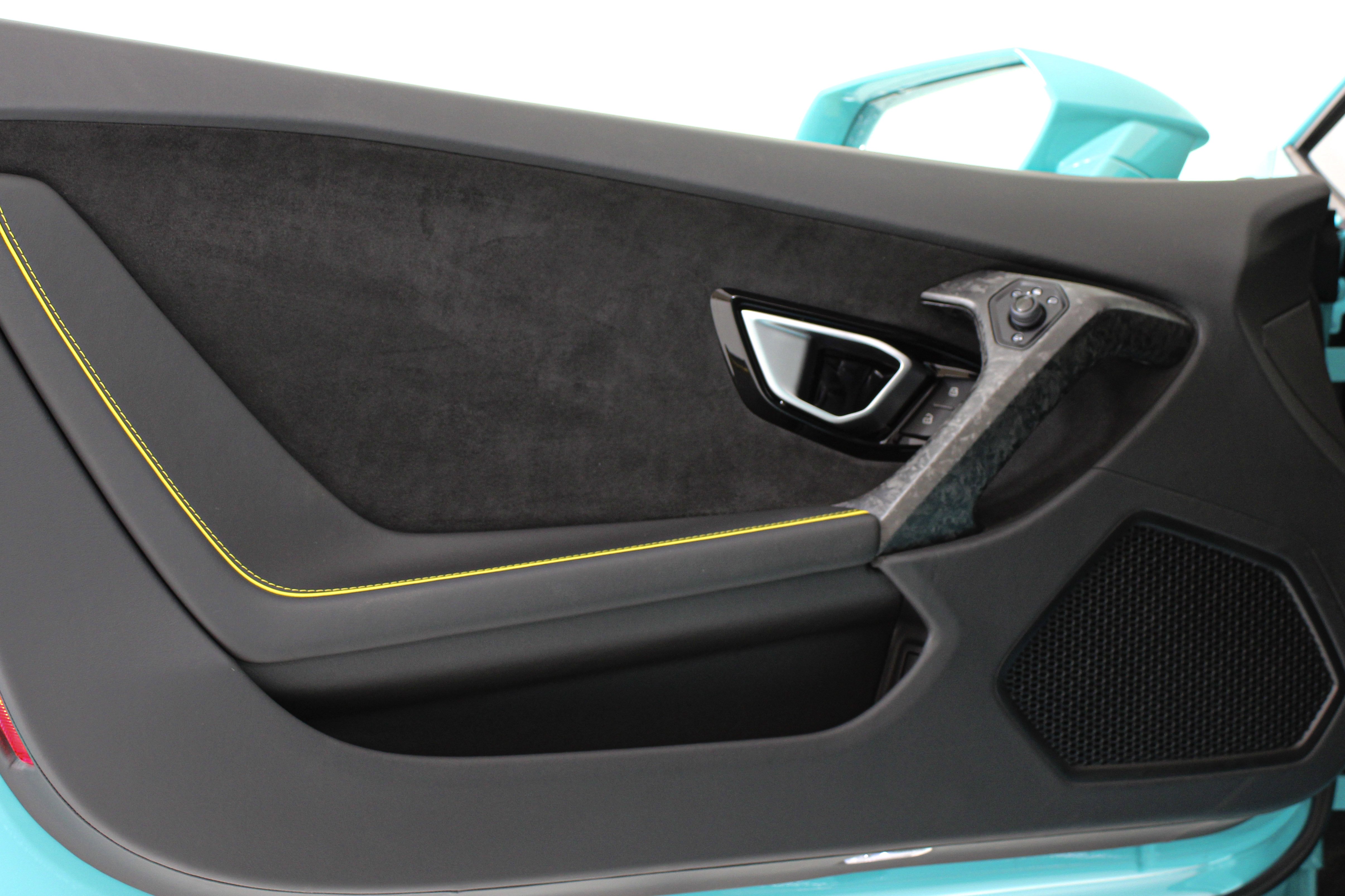 Used 2021 Blue Lamborghini  image 28
