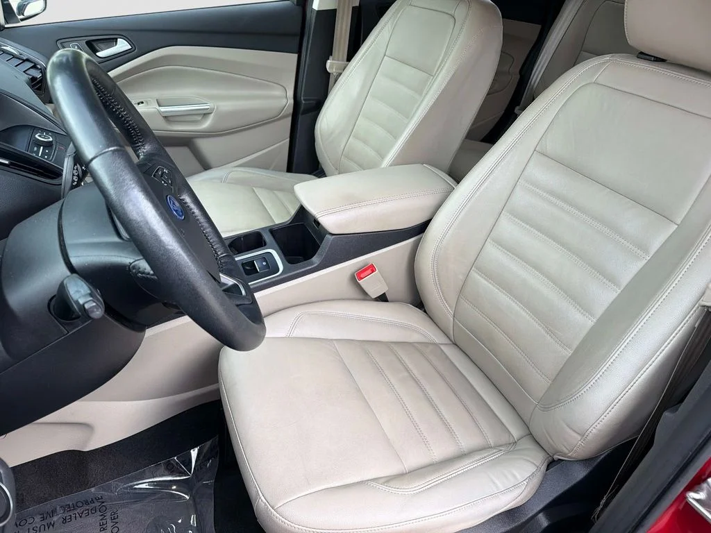 Used 2018 Red Ford SEL image 21