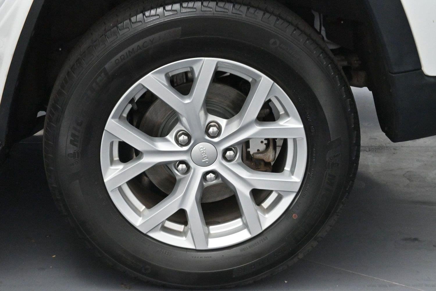 Used 2023 White Jeep Limited image 35