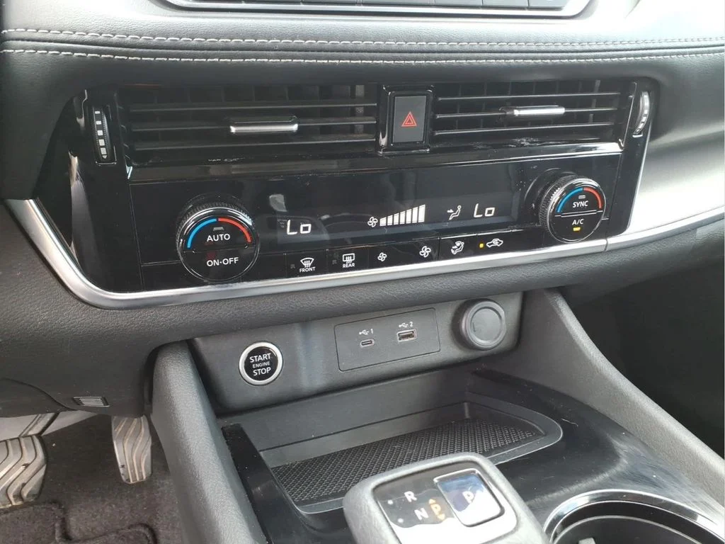 Used 2021 Black Nissan SV image 21