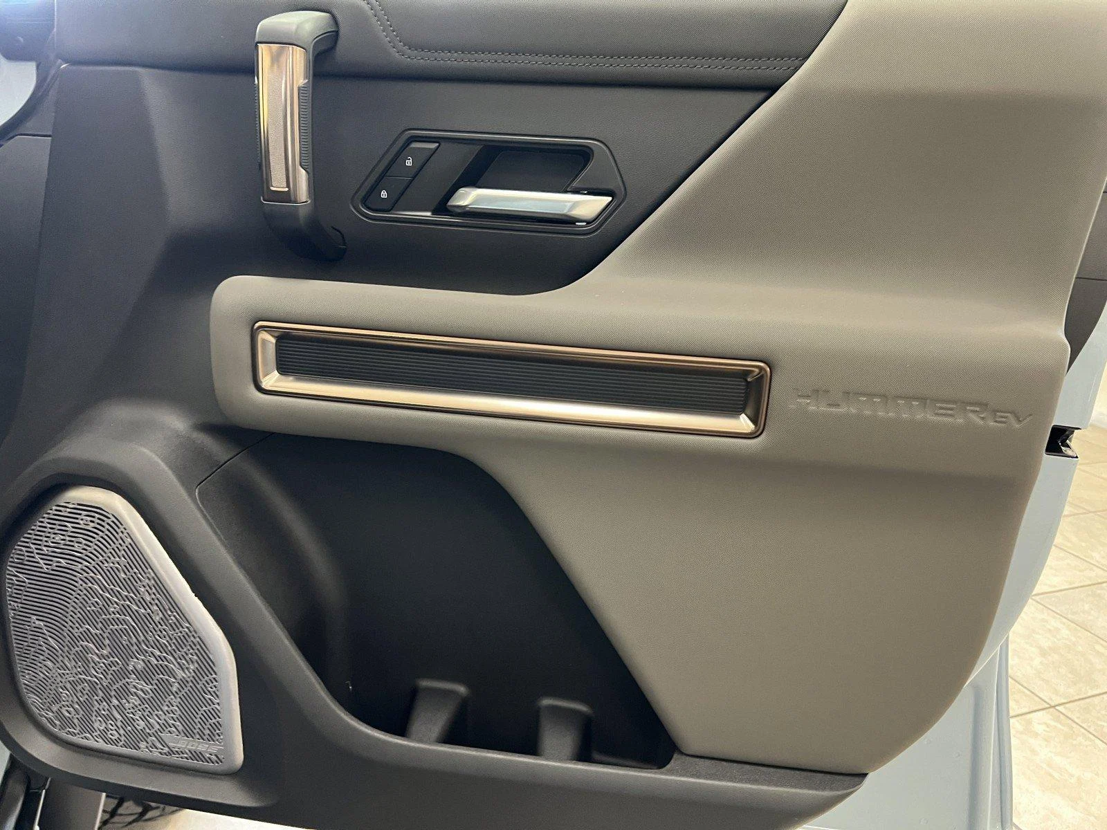 New 2025 Tide Metallic (No Longer available to order) GMC 3X image 8