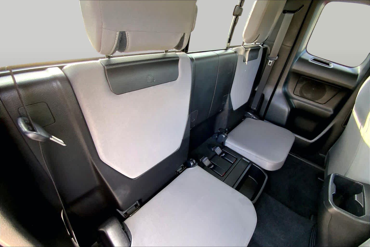 Used 2022 Magnetic Gray Metallic Toyota SR5 image 19
