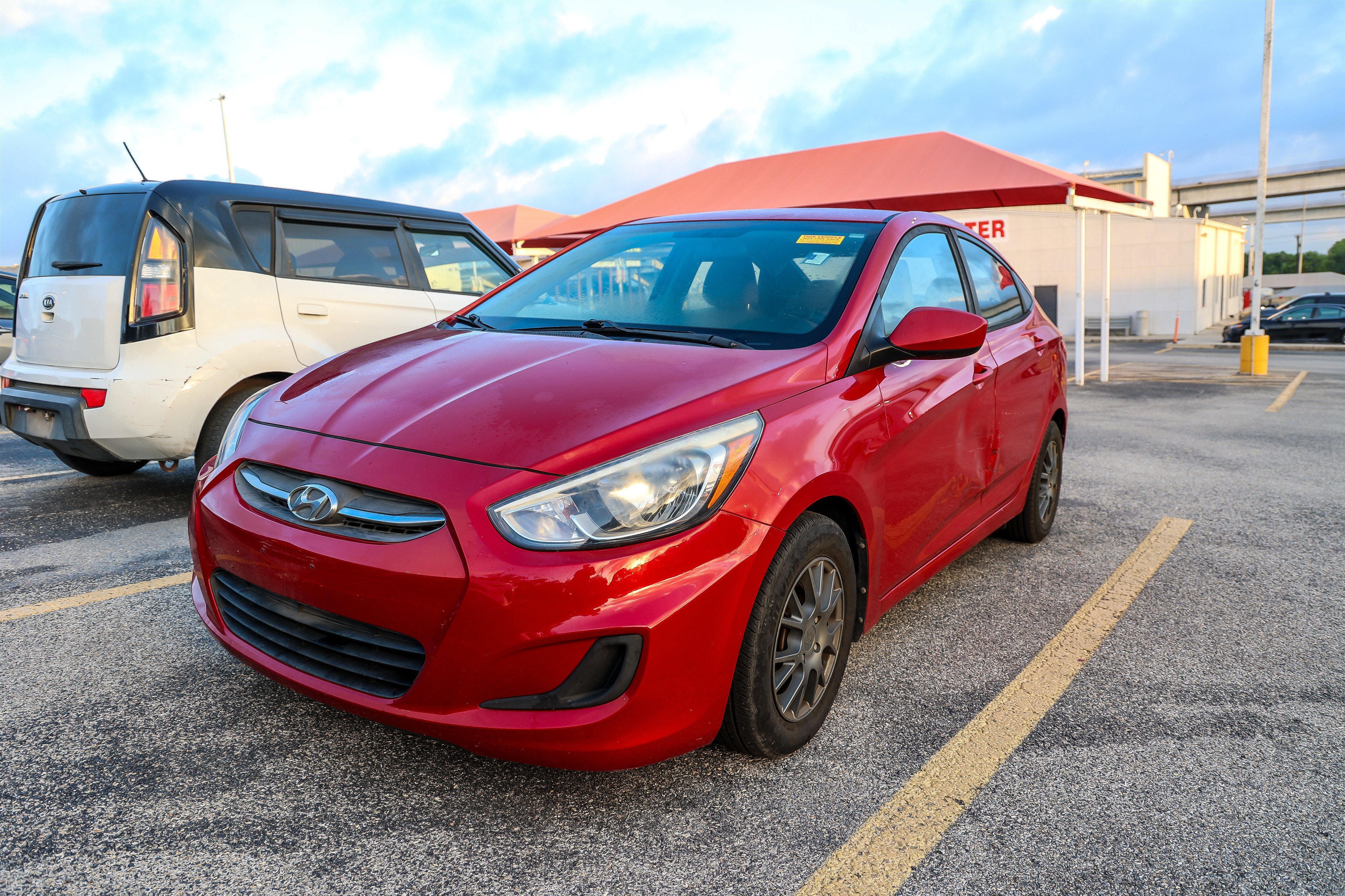 Used 2017 Boston Red Metallic Hyundai SE image 1
