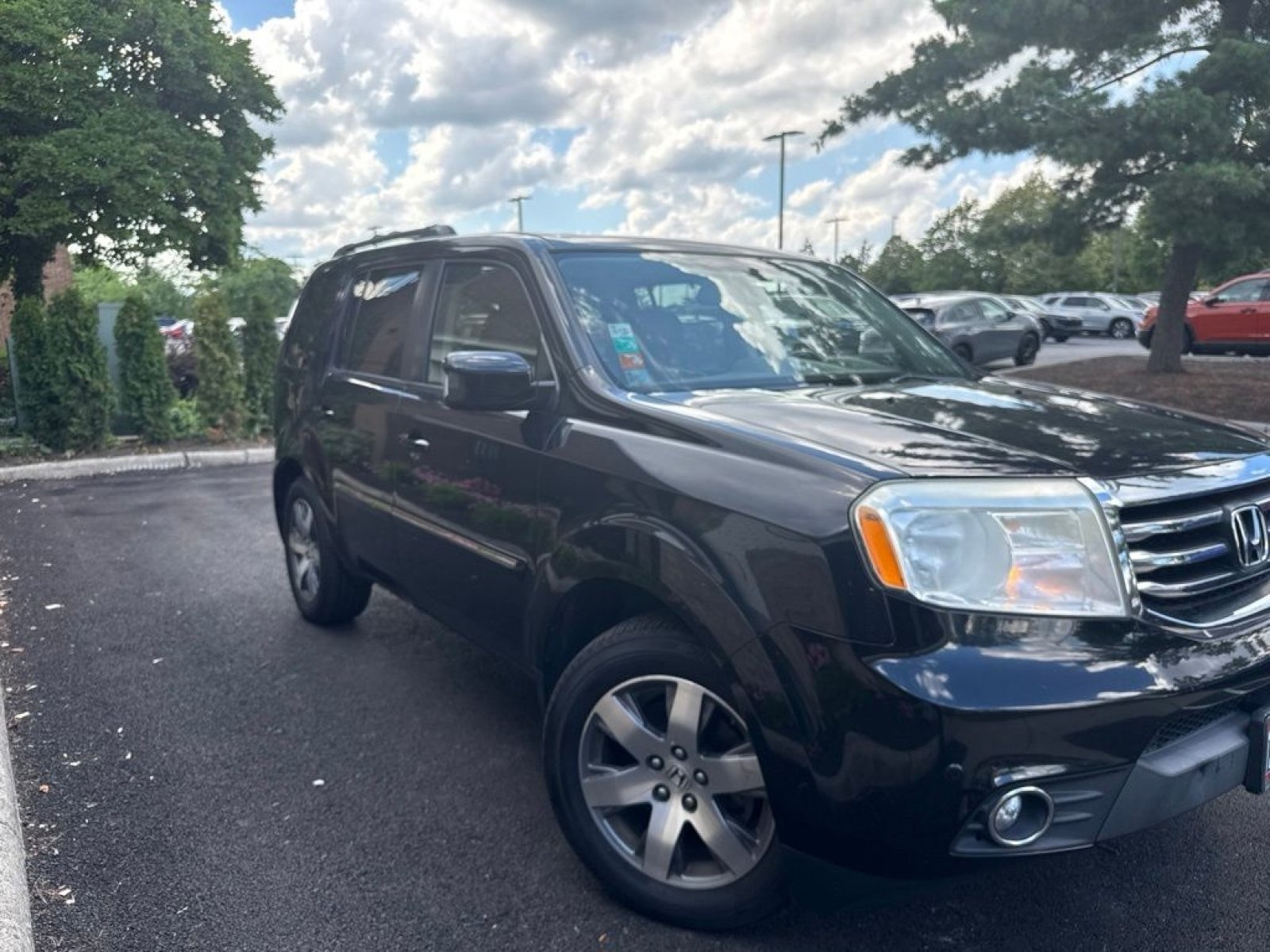 Used 2013 Crystal Black Pearl Honda Touring image 3